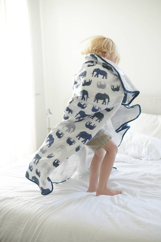 Blue Elephant and Spotted Wave Newcastle Blanket