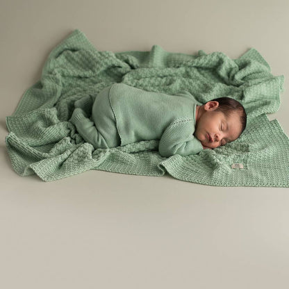 Newborn Set |  links soft green